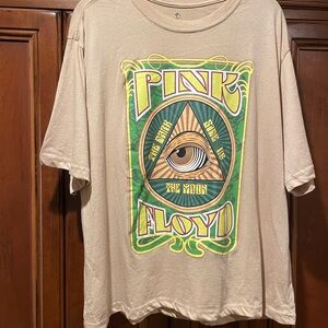Pink Floyd Graphic Tee